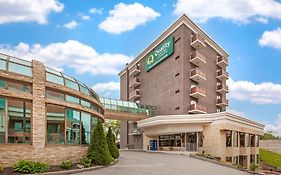 Quality Hotel Fallsview Cascade
